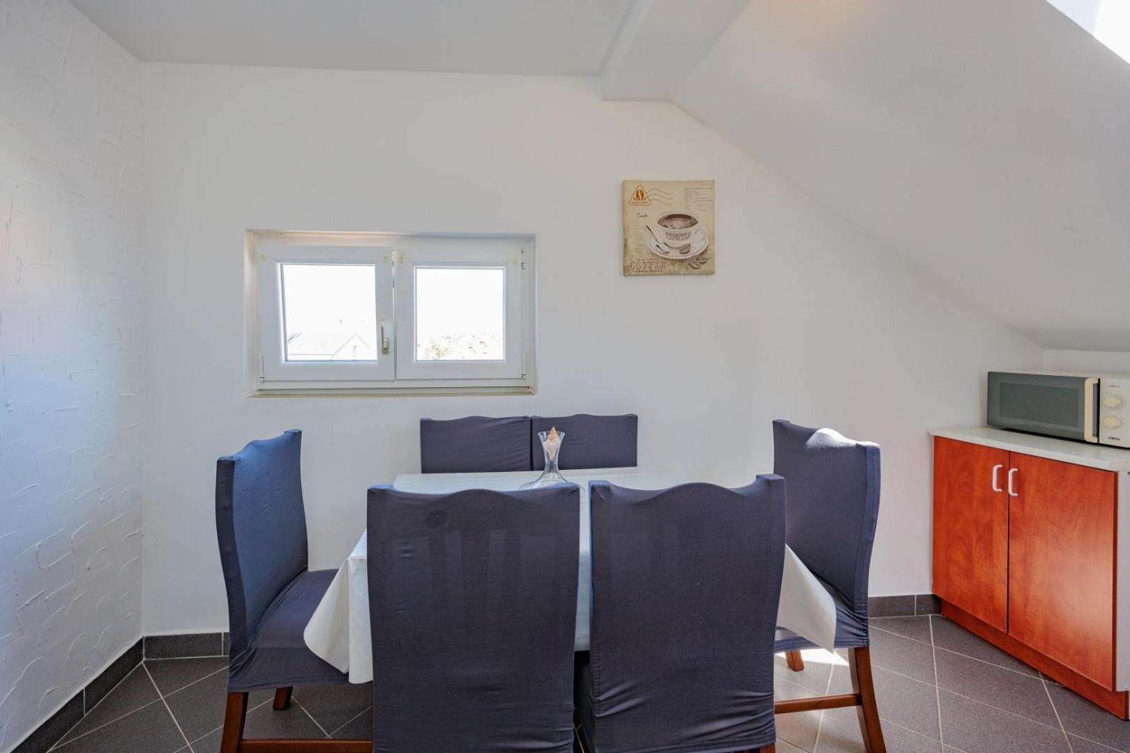 Crowonder Lucky Holiday House With Pool And Patio 30 Meters From The Beach 자다르 외부 사진
