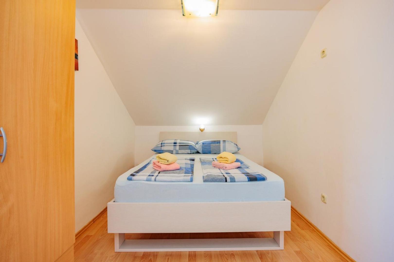 Crowonder Lucky Holiday House With Pool And Patio 30 Meters From The Beach 자다르 외부 사진
