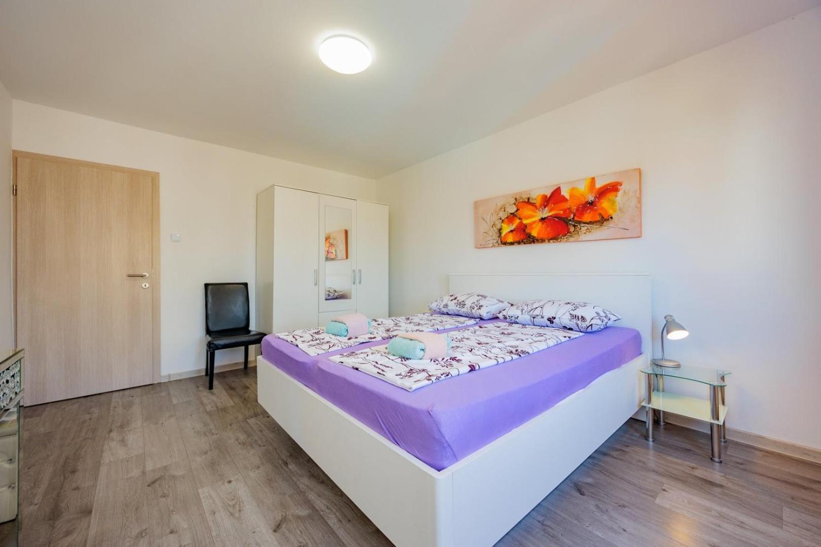 Crowonder Lucky Holiday House With Pool And Patio 30 Meters From The Beach 자다르 외부 사진