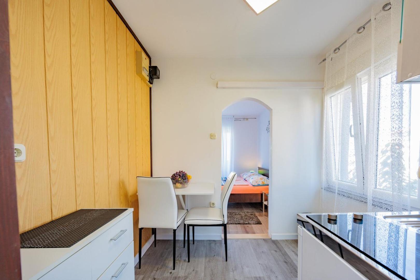 Crowonder Lucky Holiday House With Pool And Patio 30 Meters From The Beach 자다르 외부 사진