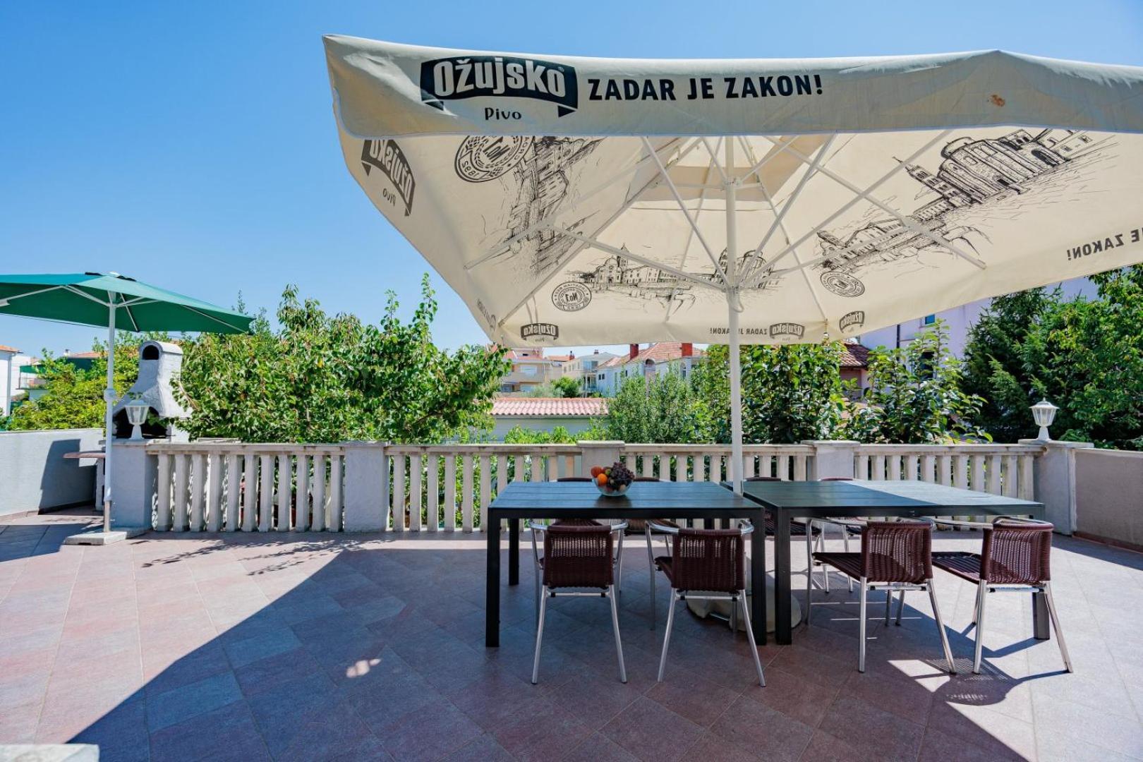 Crowonder Lucky Holiday House With Pool And Patio 30 Meters From The Beach 자다르 외부 사진